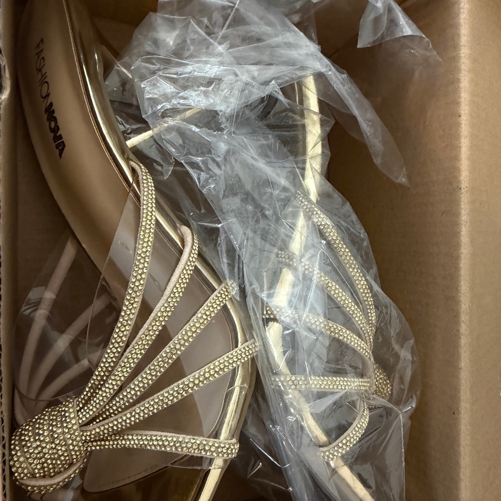 Fashion Nova Elegant Gold Heels